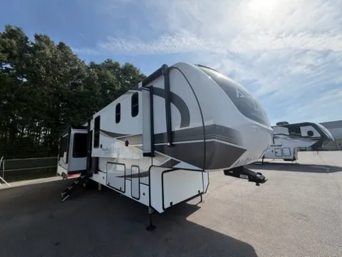 2024 Alliance RV Paradigm 382RK - Photo 2