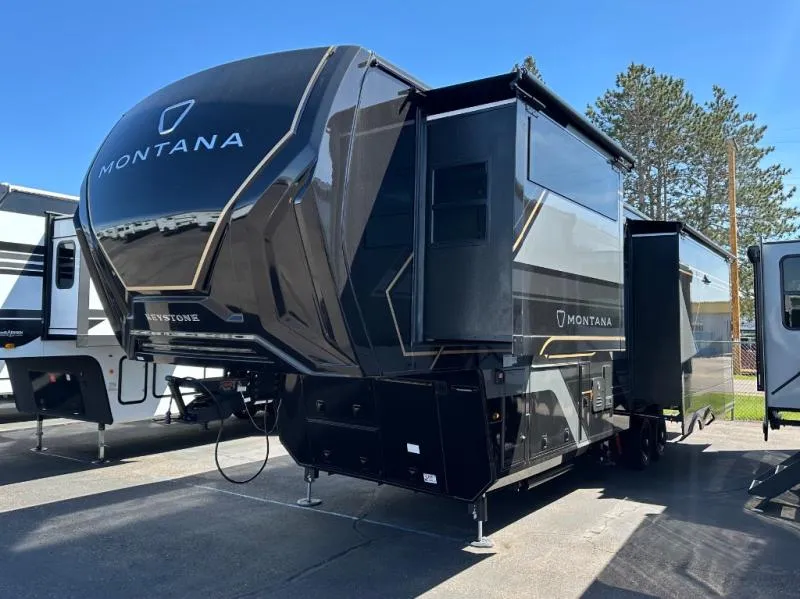 2026 Keystone Montana 3100RL - Photo 4