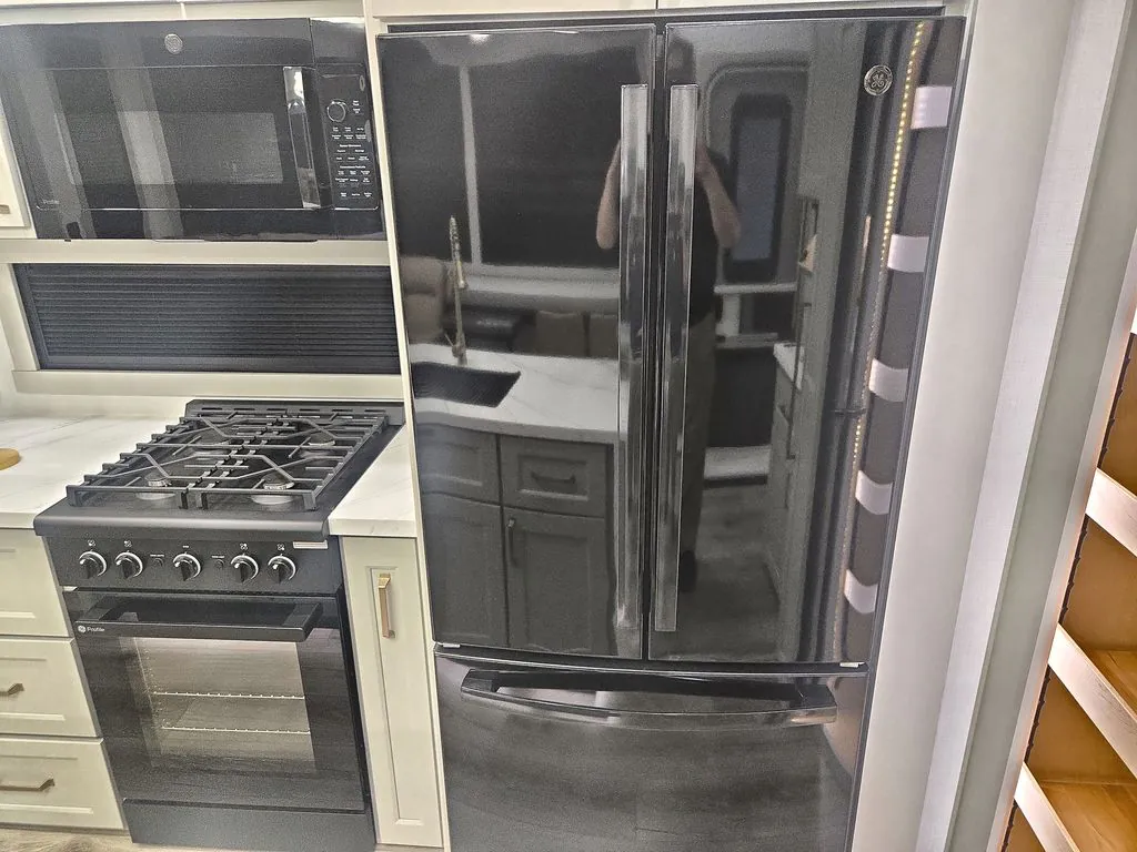 2026 Brinkley Model G 4170, Photos photo 29