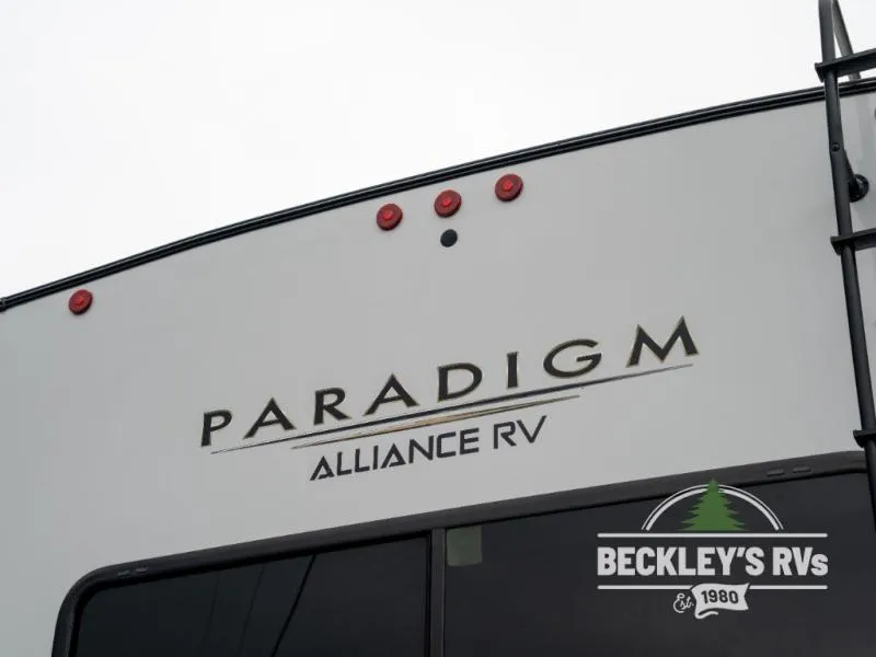 2022 Alliance RV Paradigm 310RL - Photo 4
