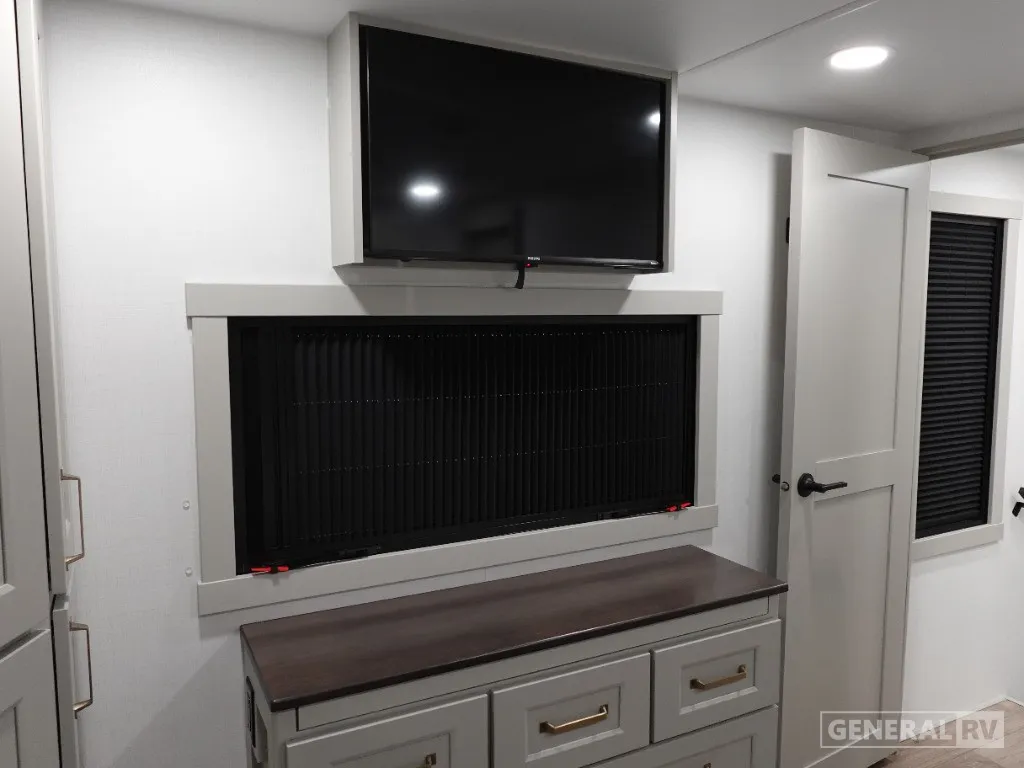 2026 Brinkley Model G 3970, Photos photo 13