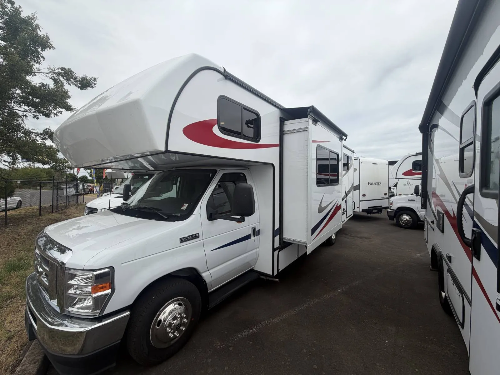 2023 Forest River RV Forester 2651CDW Ford - Photo 4