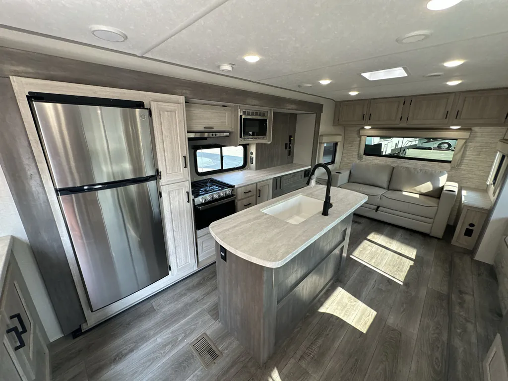 2024 Coachmen Catalina Legacy Edition 283FEDS, Photos photo 18