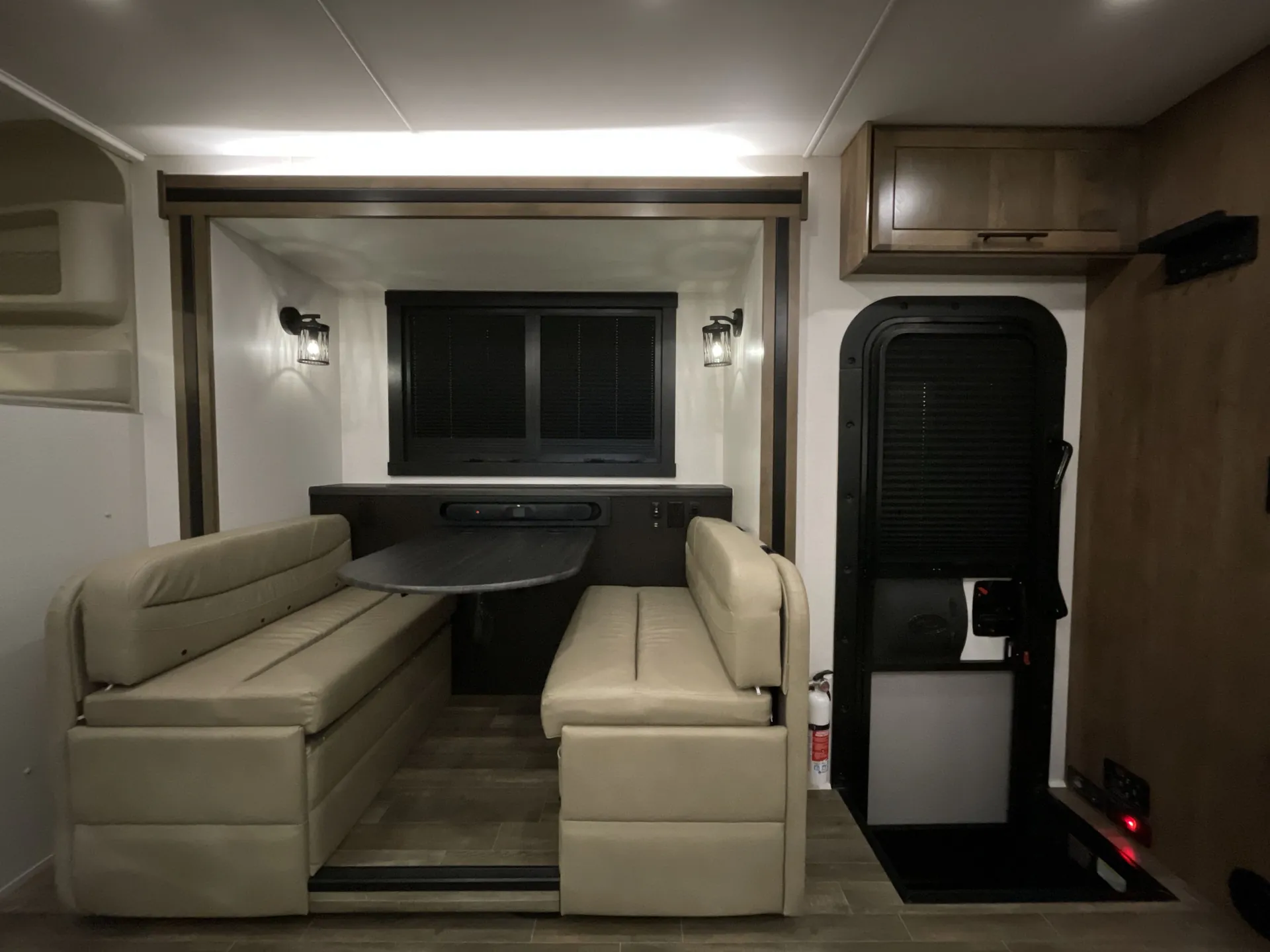 2025 Entegra Coach Accolade XT 35L — living area main
