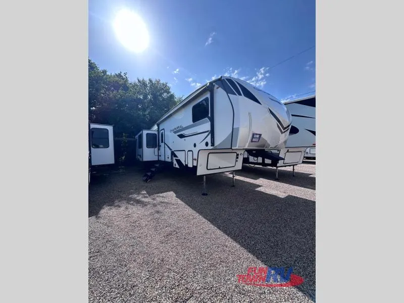 2024 Coachmen Chaparral 373MBRB - Photo 2