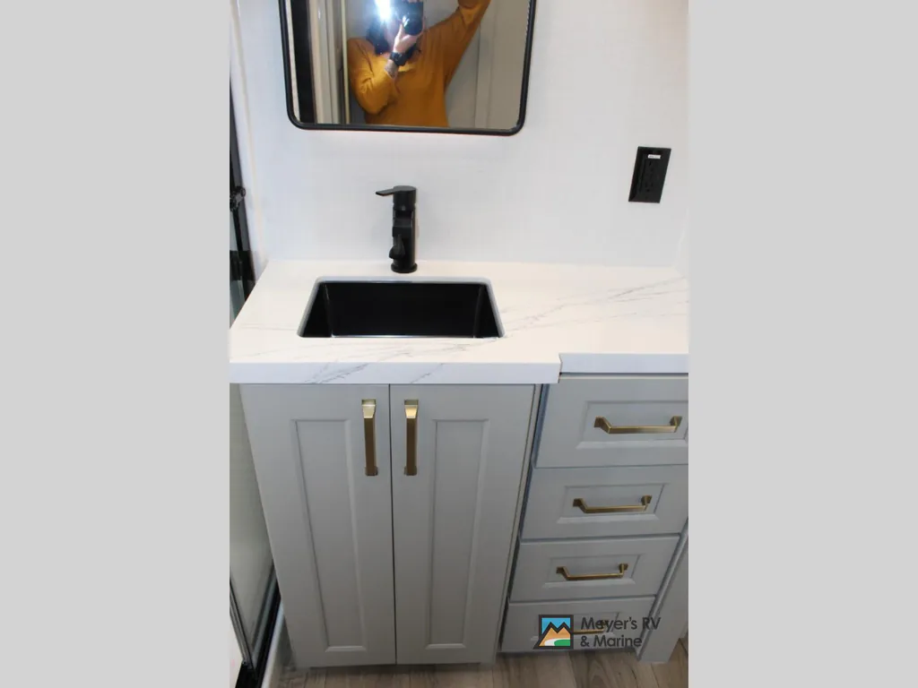 2026 Brinkley Model G 3970, Photos photo 41