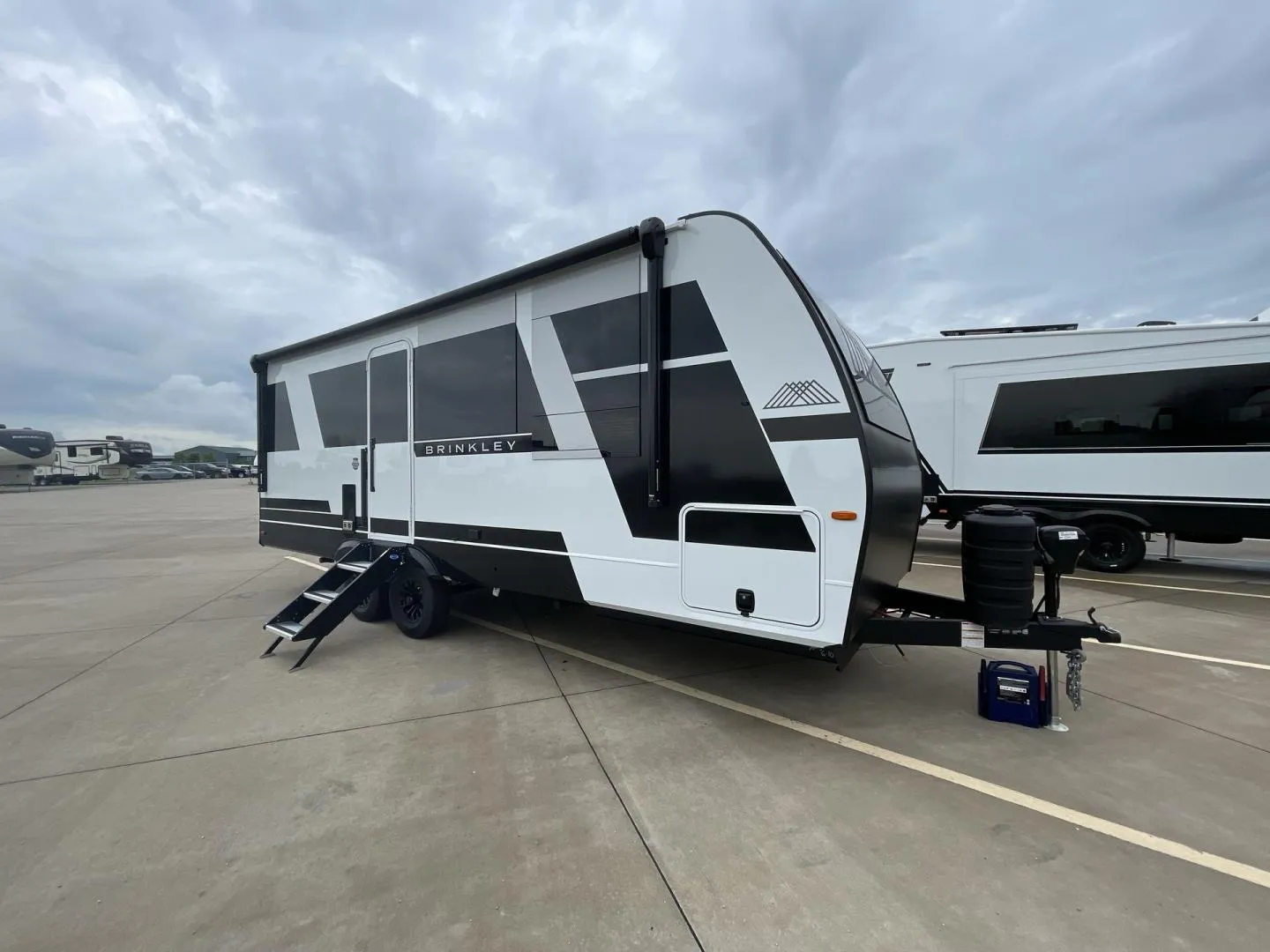 2027 Brinkley MODEL I 280 - Photo 3