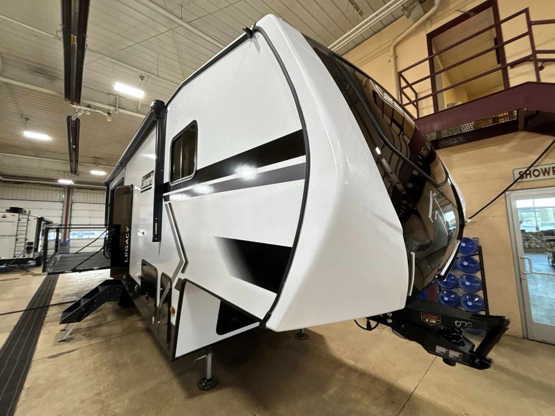 2026 Keystone Coleman Legacy 2800SUNDECK - Photo 2