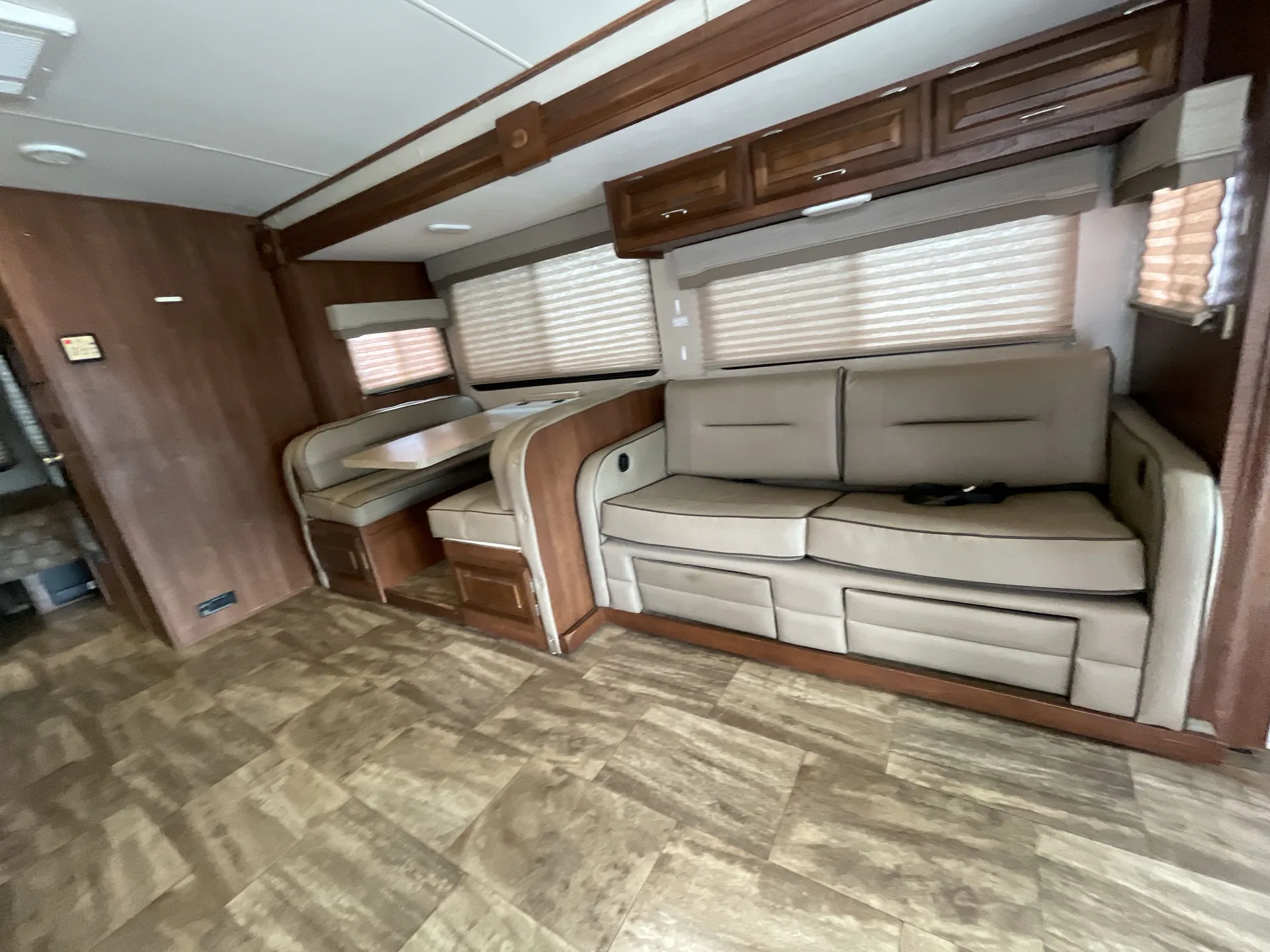2017 Forest River Georgetown 3 Series GT3 30X3 — living area main