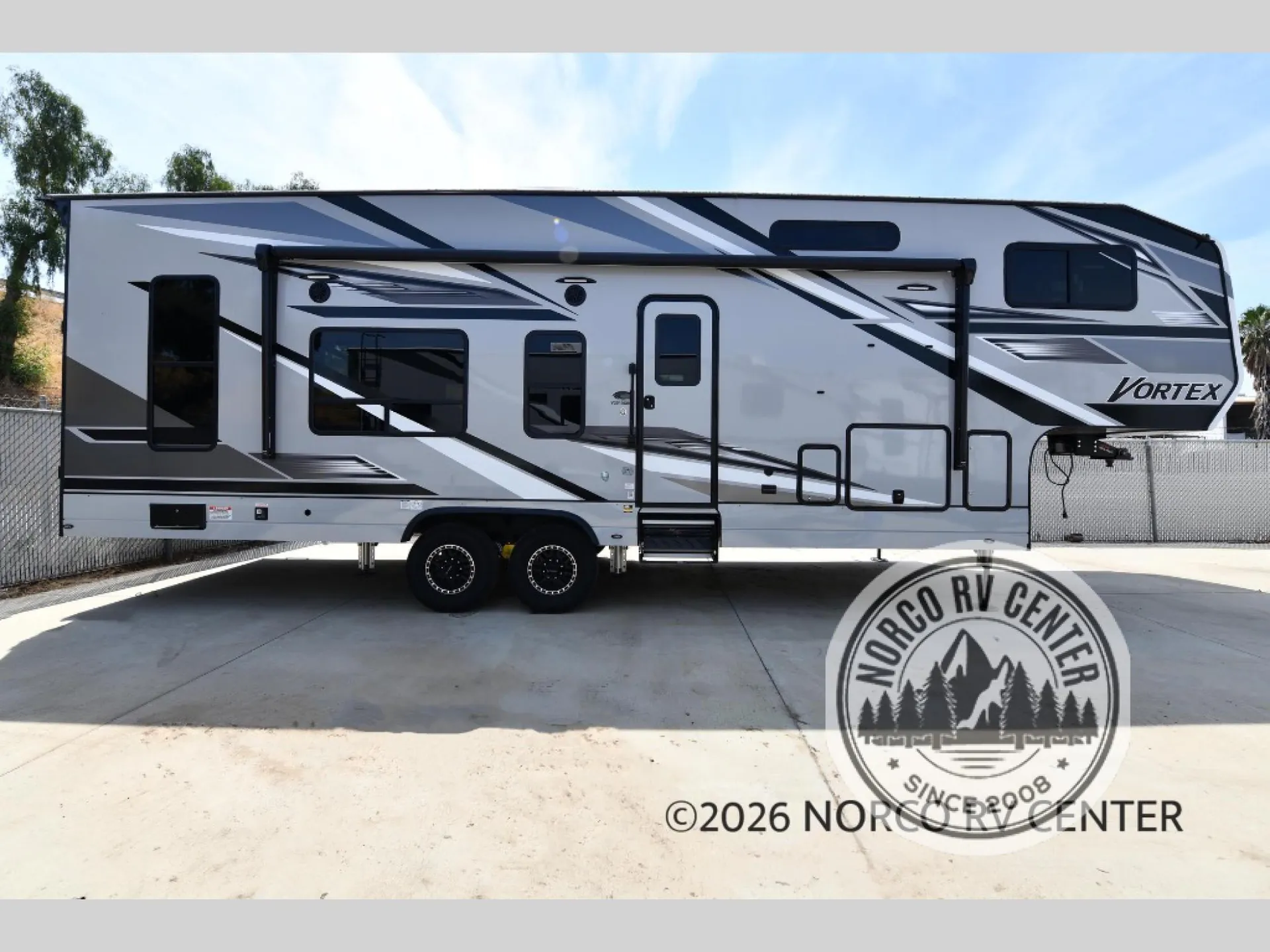 2026 Genesis Supreme Vortex V3219CRSB - Photo 2
