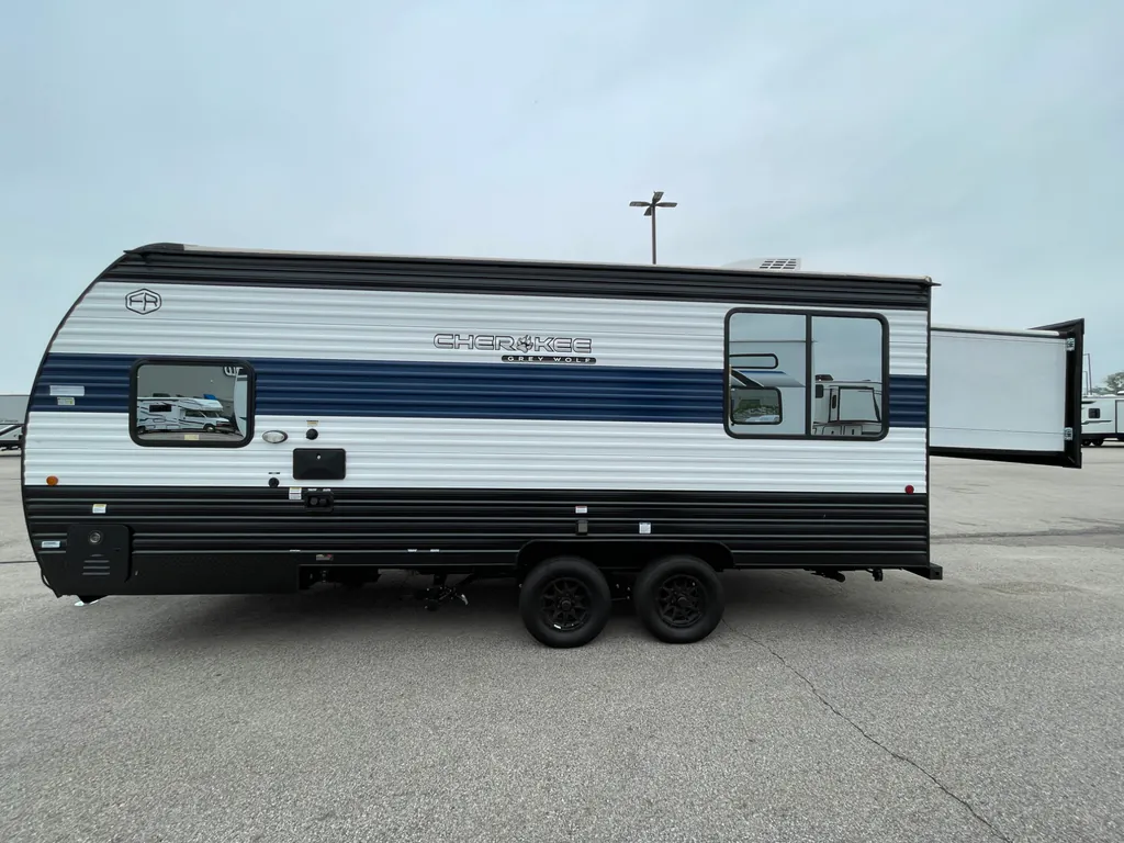 2026 Forest River Cherokee Grey Wolf 19SM, Photos photo 6