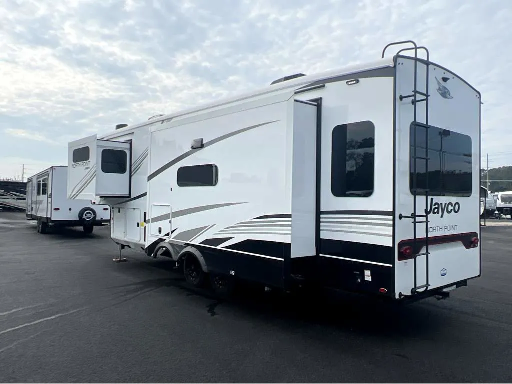 2026 Jayco North Point 310RLTS - Photo 4