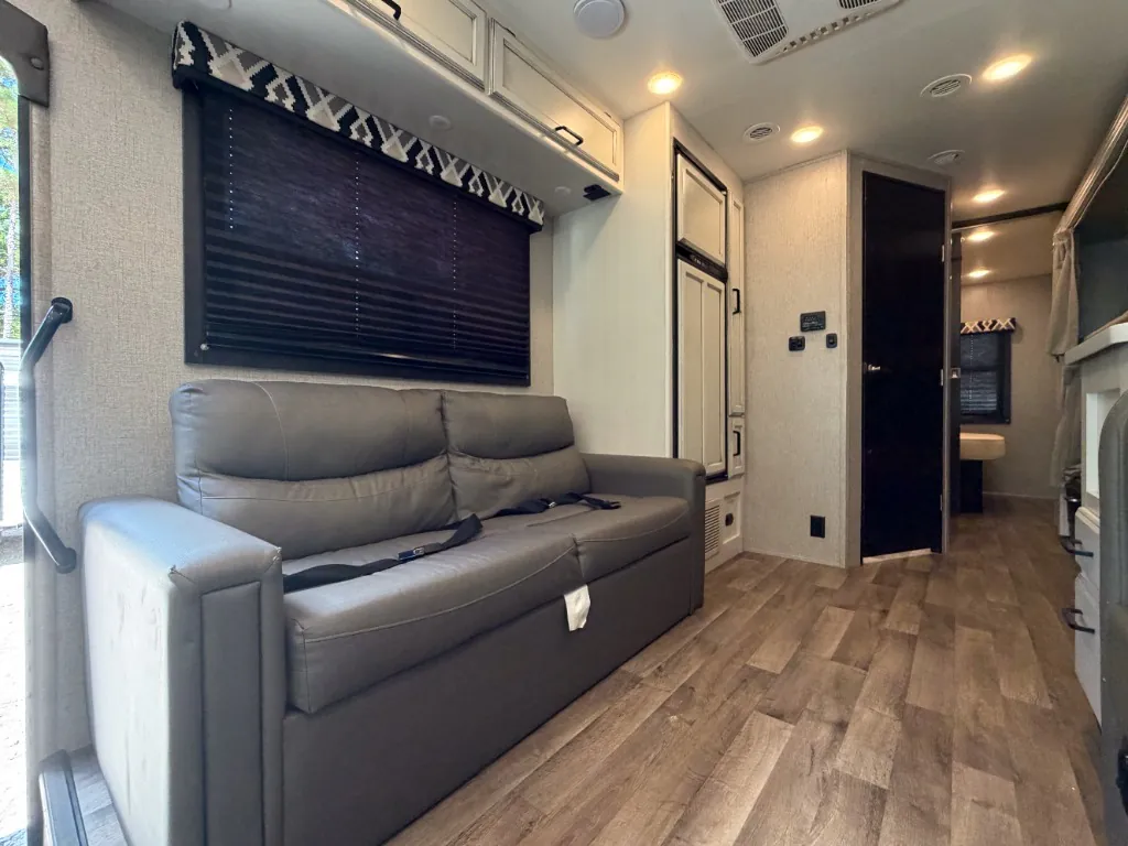2021 Jayco Redhawk 31F - Photo 3