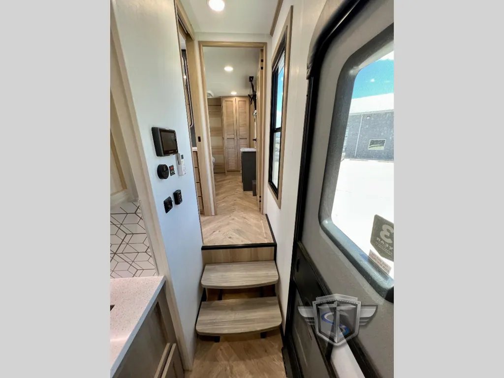 2026 Keystone Raptor 441, Photos photo 44