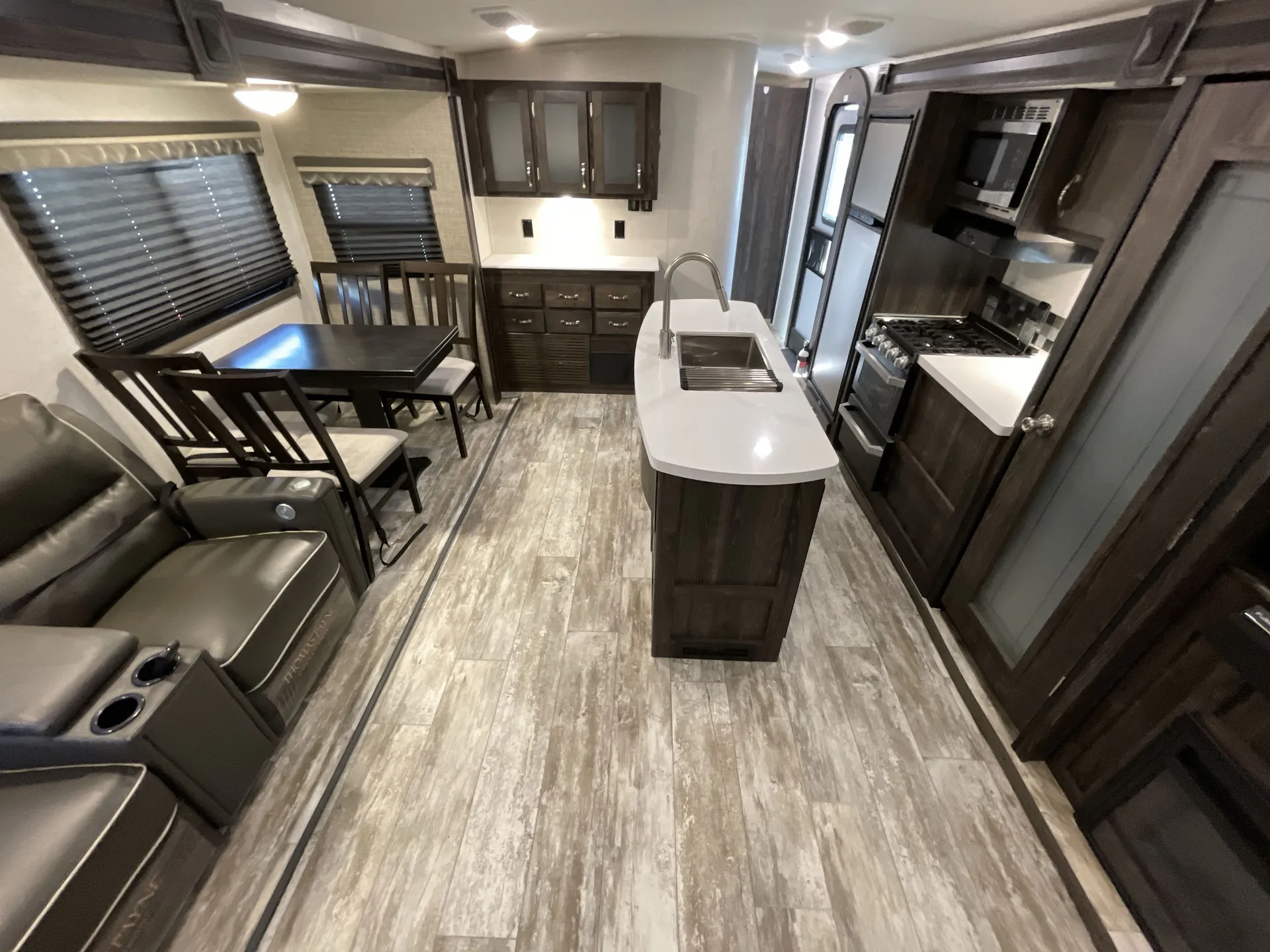 2020 Highland Ridge Open Range Light 275RLS — living area main