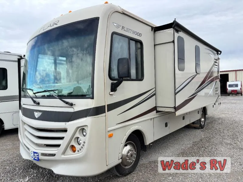 2016 Fleetwood RV Flair 30U - Photo 3