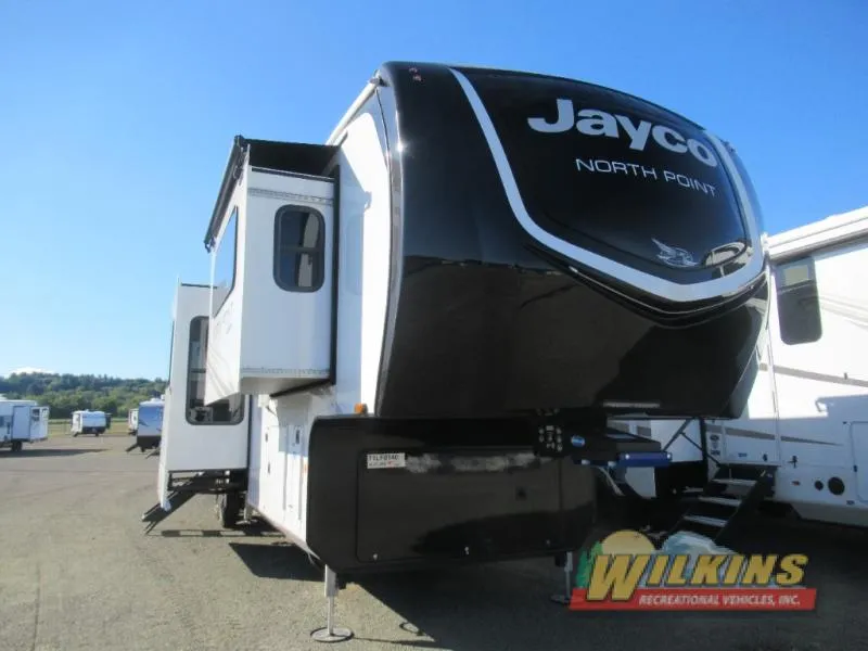 2026 Jayco North Point 382FLRB - Photo 3