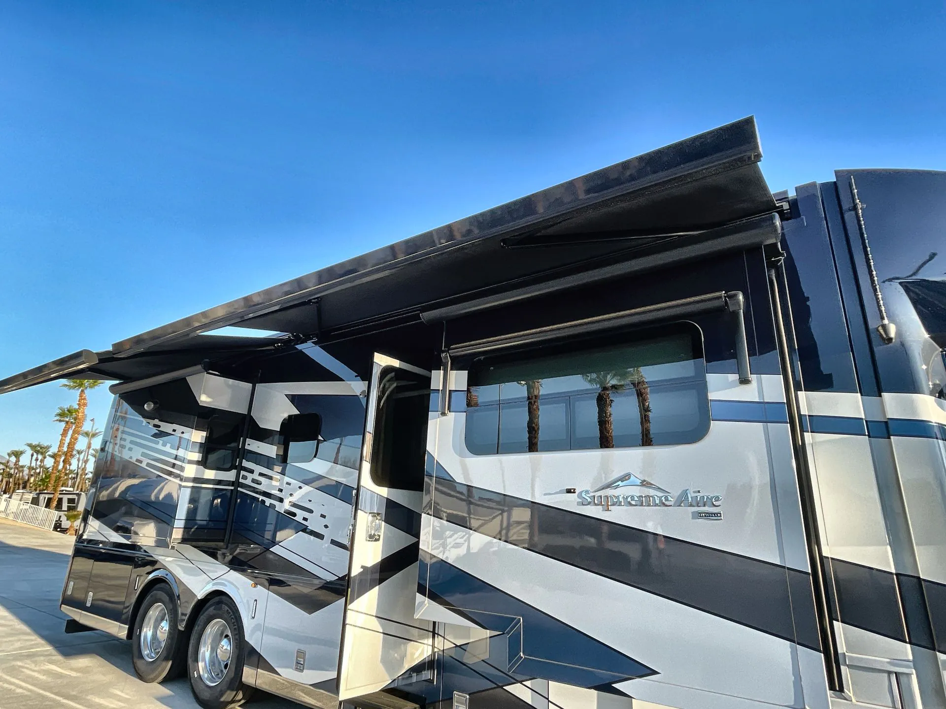 2025 Newmar Supreme Aire 4341 - Photo 2