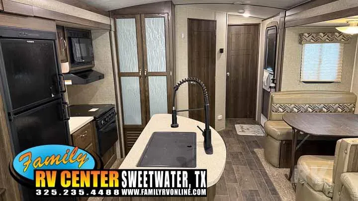 2019 Keystone Premier 34RIPR - Photo 4