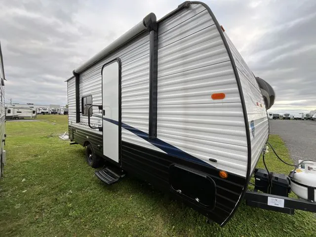 2024 Keystone Springdale 1700FQ - Photo 2