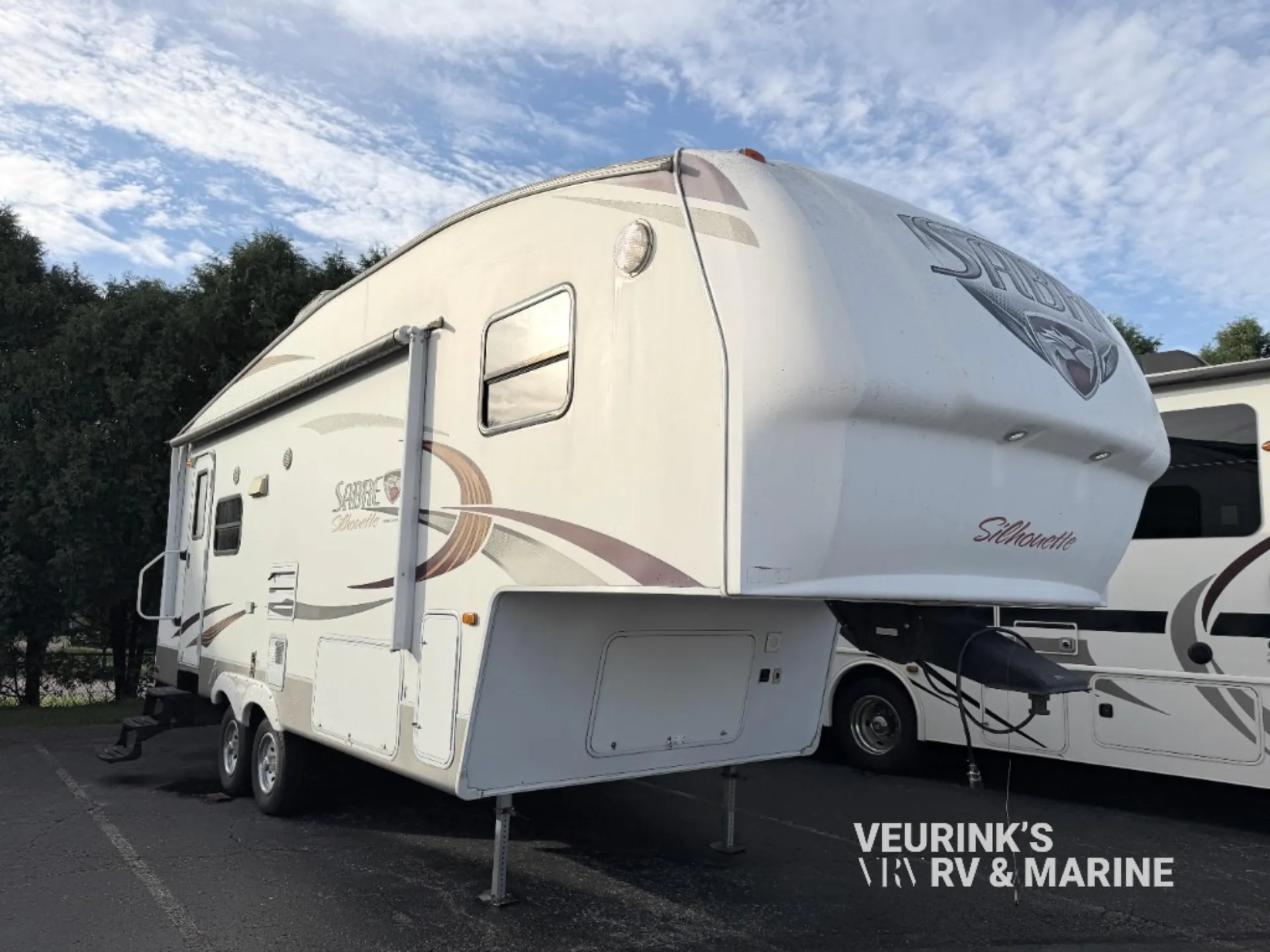 2010 Palomino Sabre Silhouette 250 RLUD - Photo 2