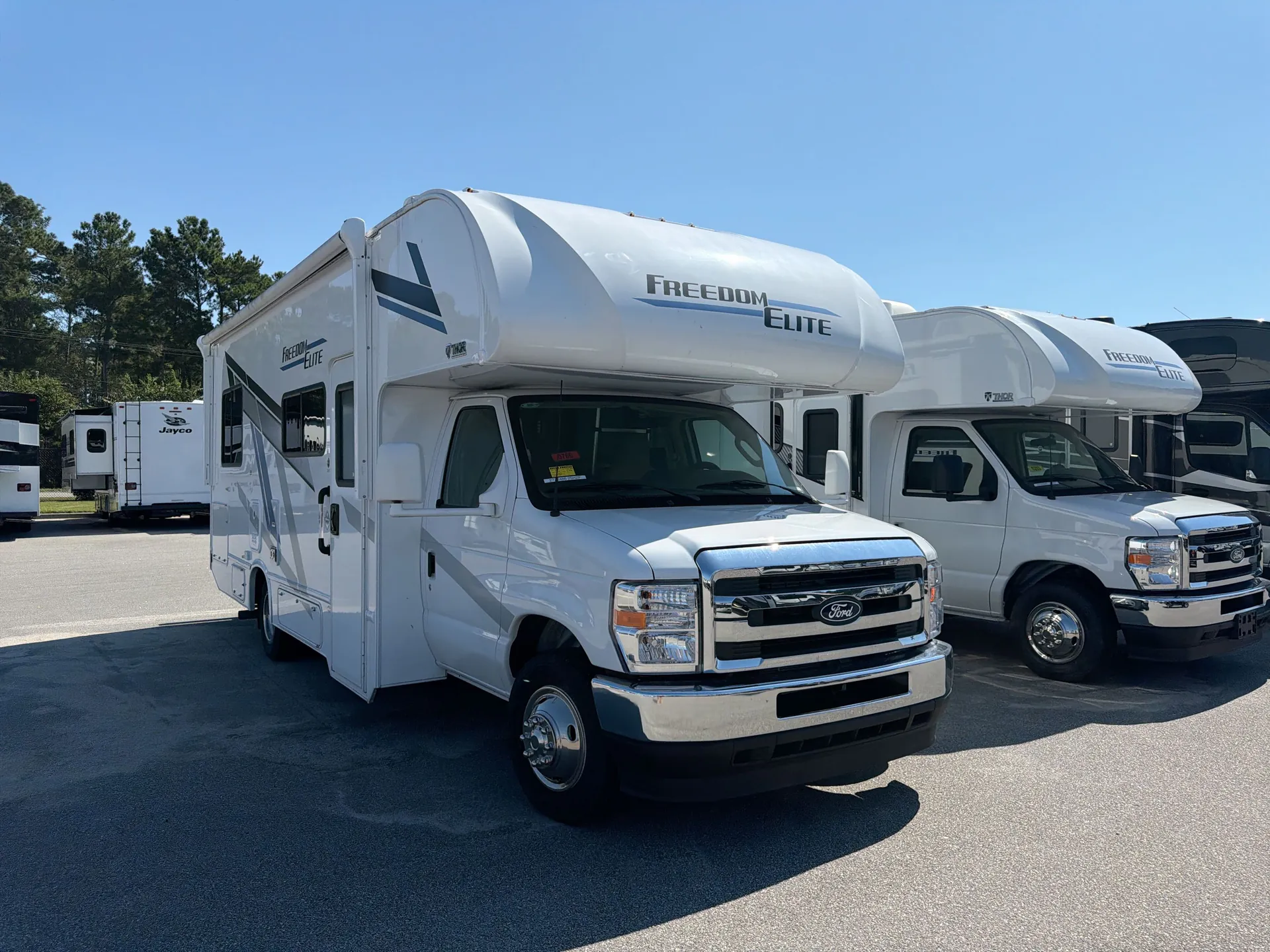 2025 Thor Motor Coach Freedom Elite 25HZ - Photo 2