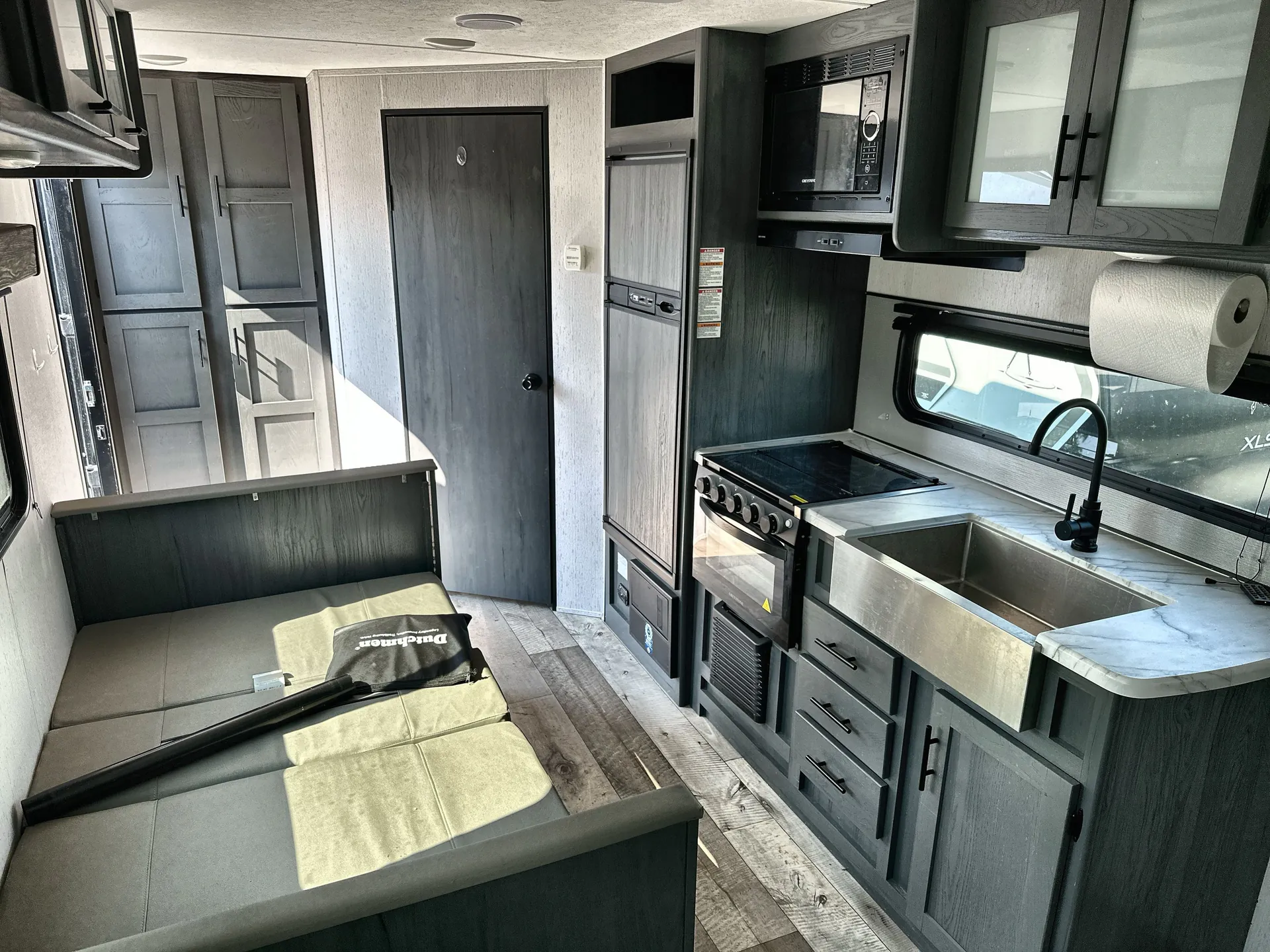 2022 Dutchmen Aspen Trail 1900RBWE — living area main