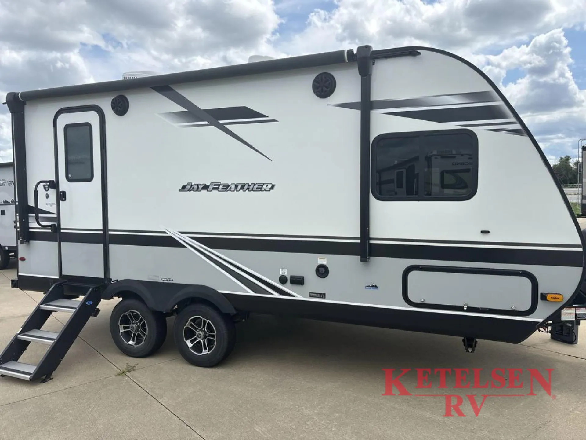 2021 Jayco Jay Feather 16RK - Photo 2
