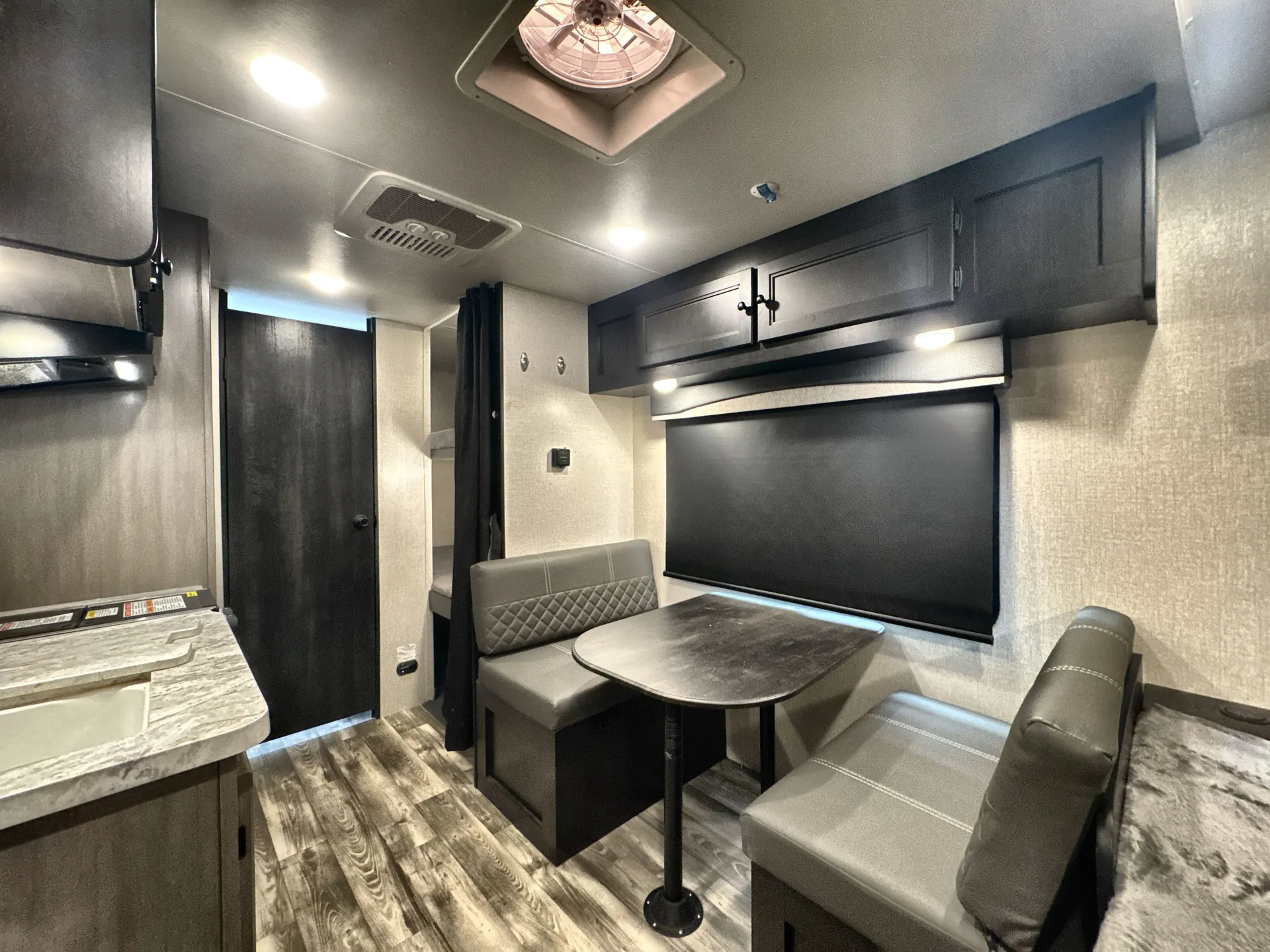 2022 Starcraft Super Lite Maxx 17BH — living area main