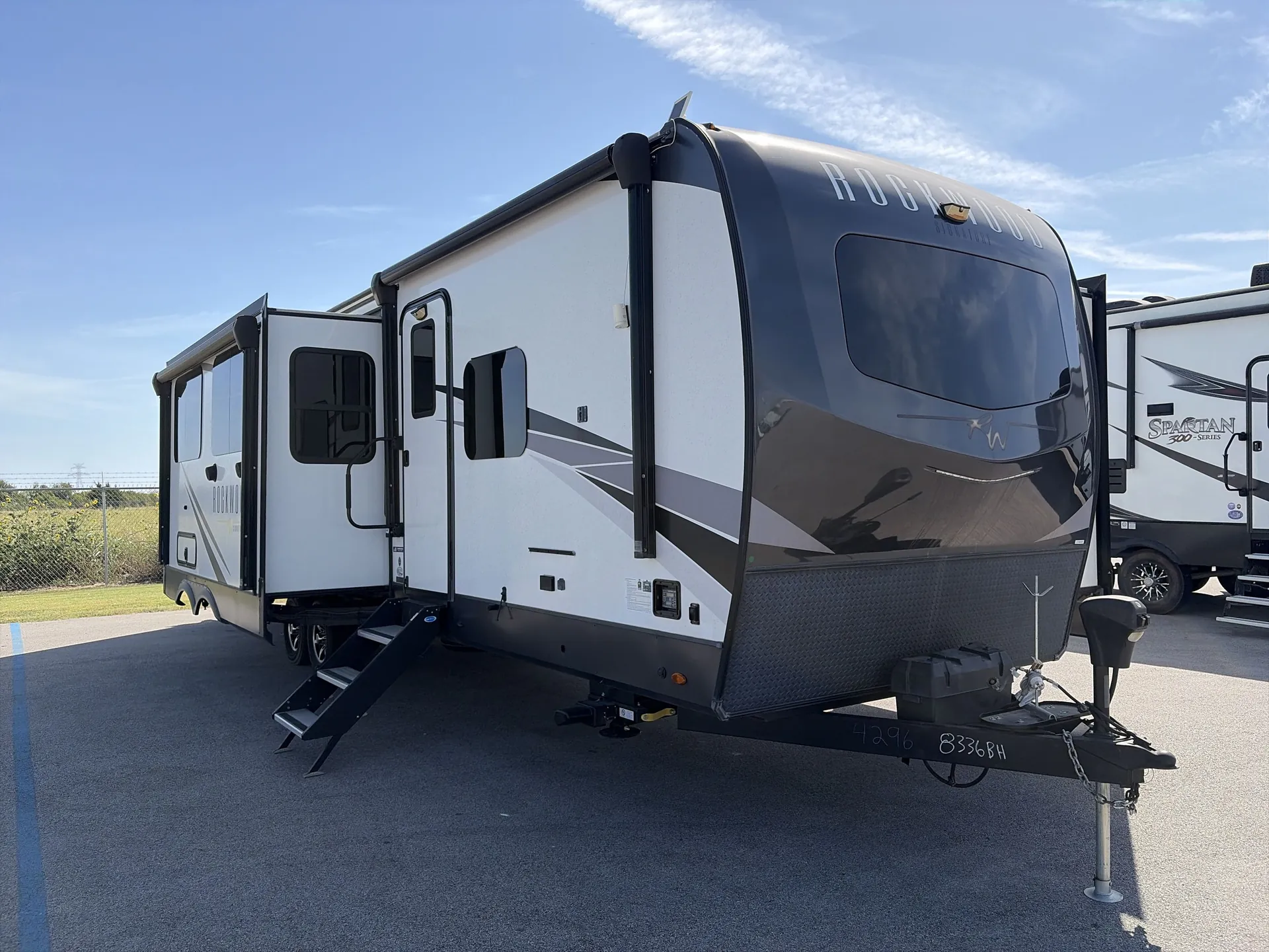 2023 Forest River Rockwood Signature 8336BH - Photo 2