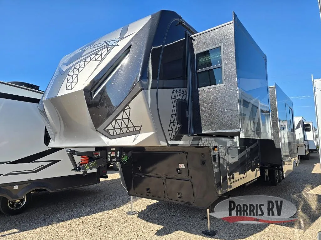 2025 Keystone Raptor 441 - Photo 4