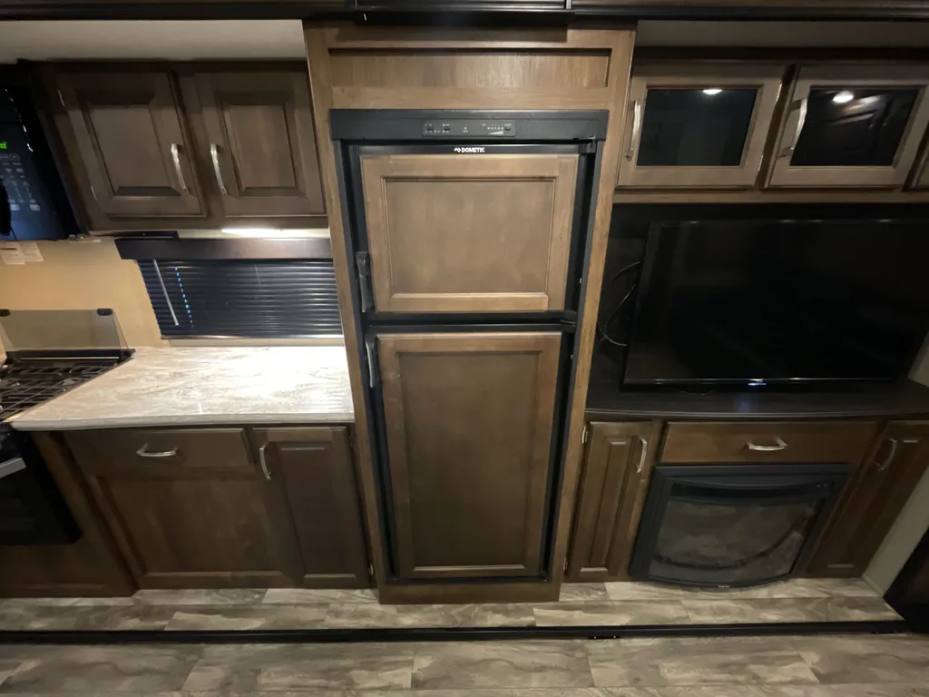 2019 Grand Design Reflection 297RSTS, Photos photo 8