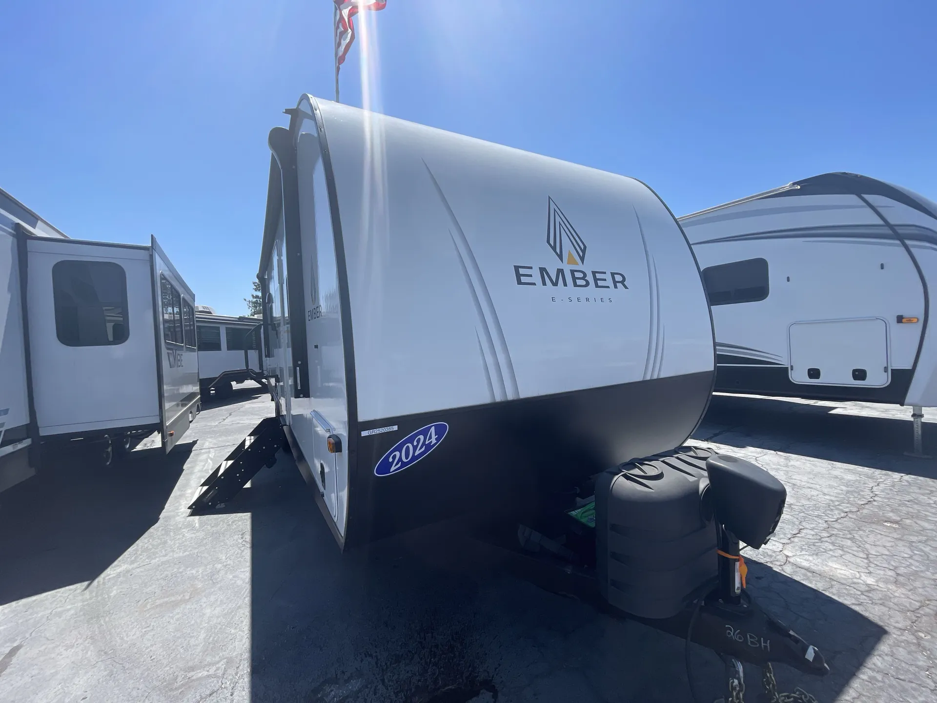 2024 Ember E-Series 26ETS - Main photo