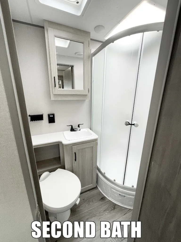 2027 Coachmen Catalina Legacy Edition 333DBDSCK, Photos photo 14