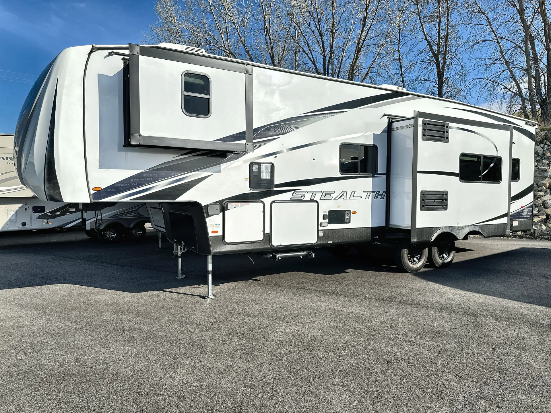 2023 Forest River Stealth SA3019G - Photo 2