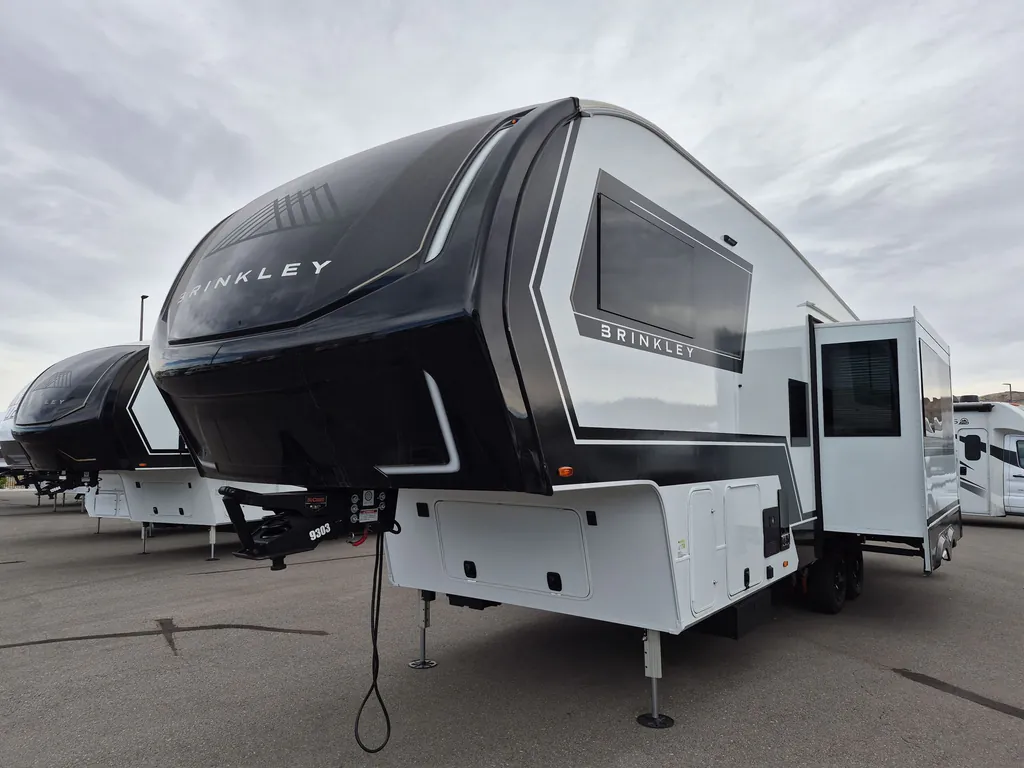 2026 Brinkley Model Z 2810, Photos photo 7
