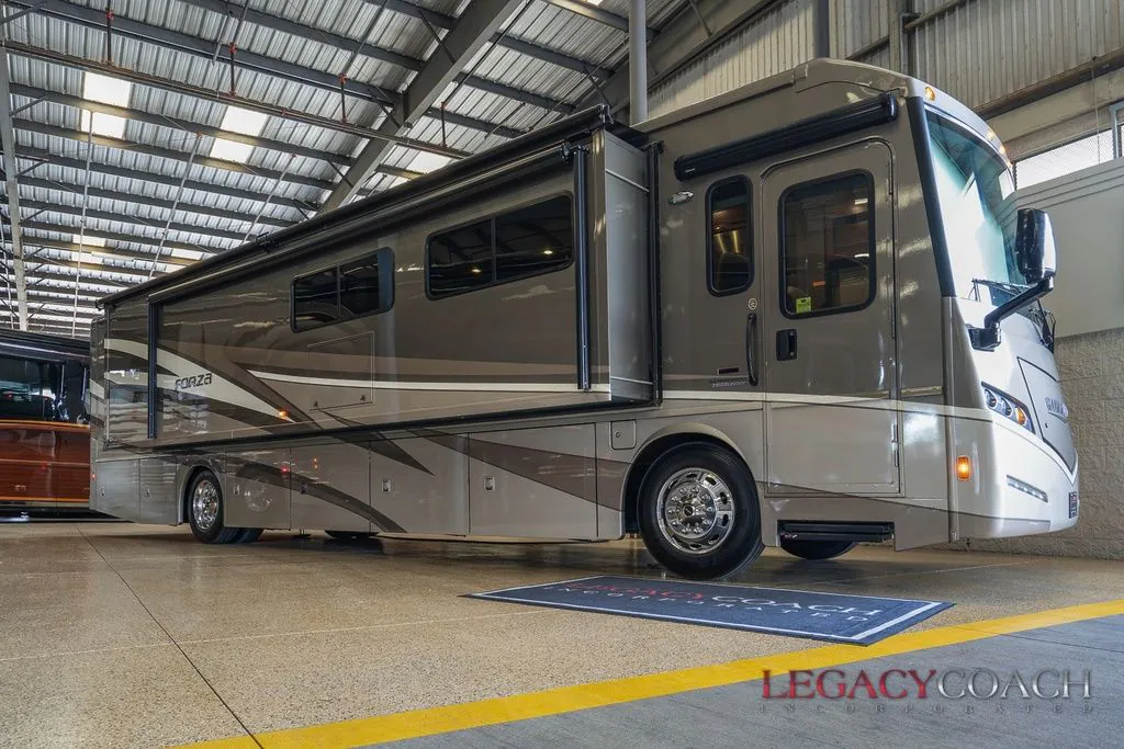 2016 Winnebago Forza 38R - Photo 2