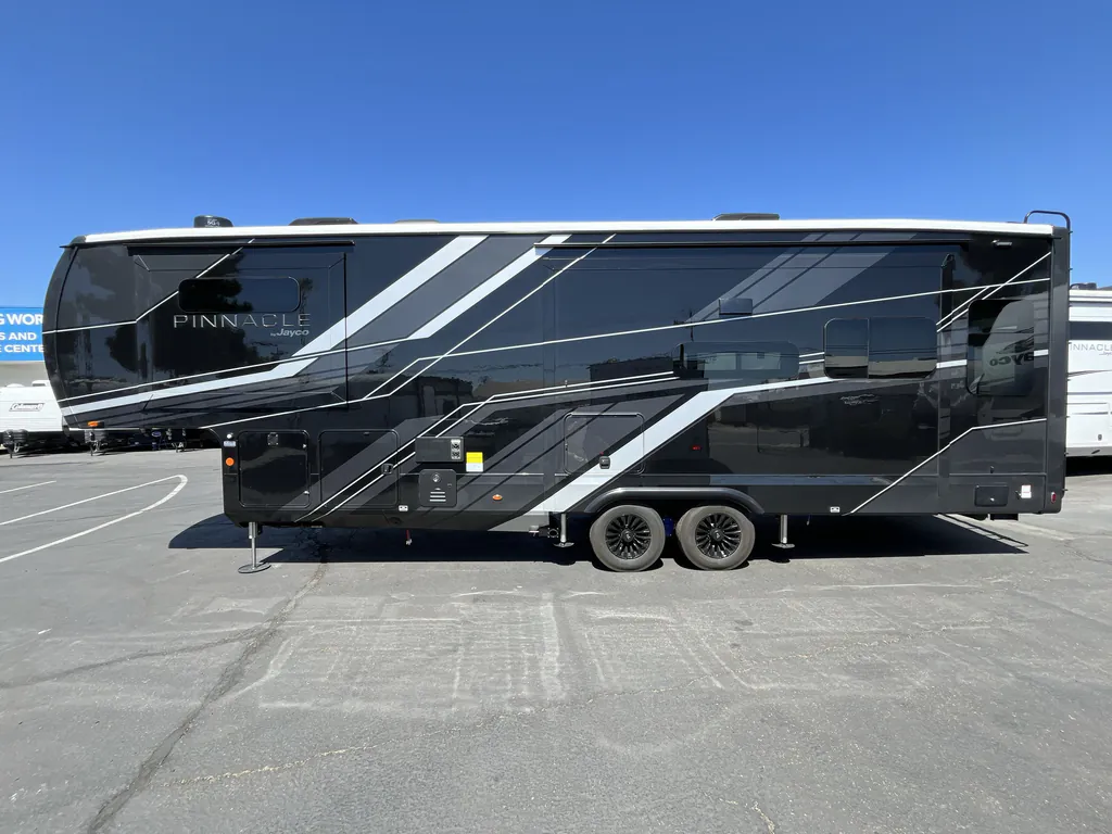 2027 Jayco Pinnacle 32RLTS, Photos photo 6