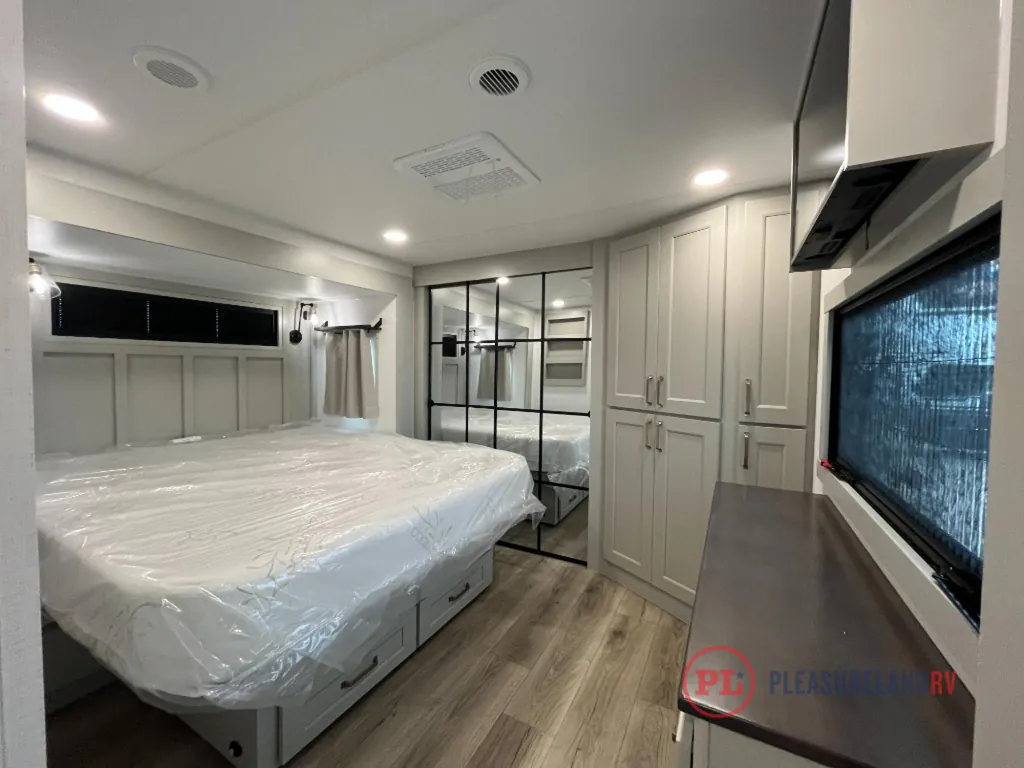 2026 Brinkley Model G 3970, Photos photo 35