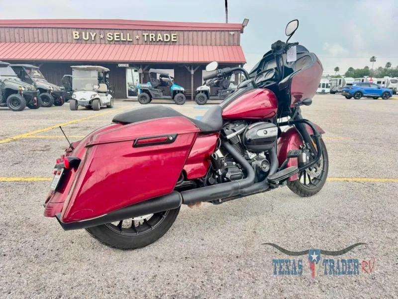 2018 Harley-Davidson Road Glide Used    FLTRX - Photo 3