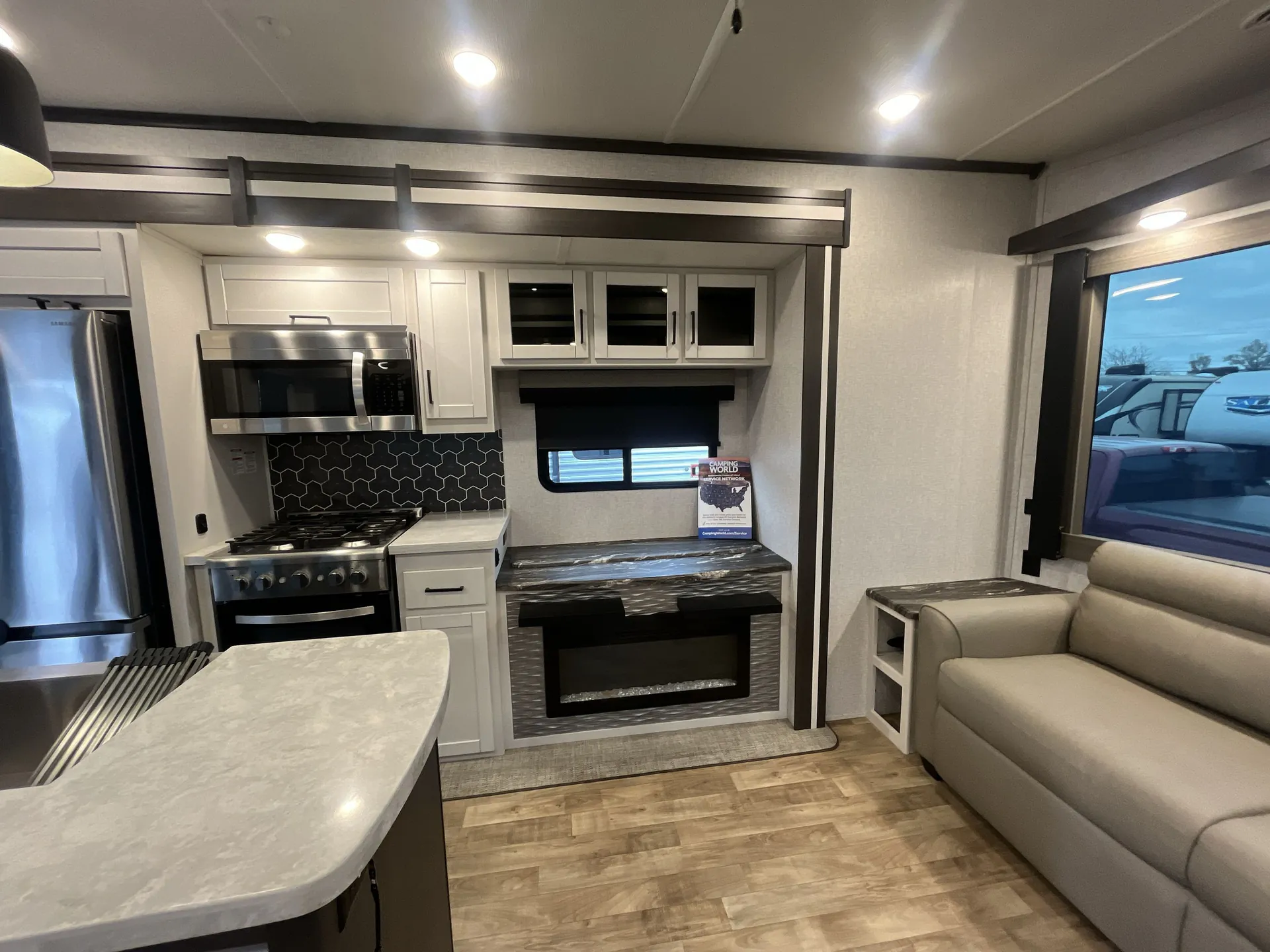 2024 CrossRoads Hampton 372FDB — living area main