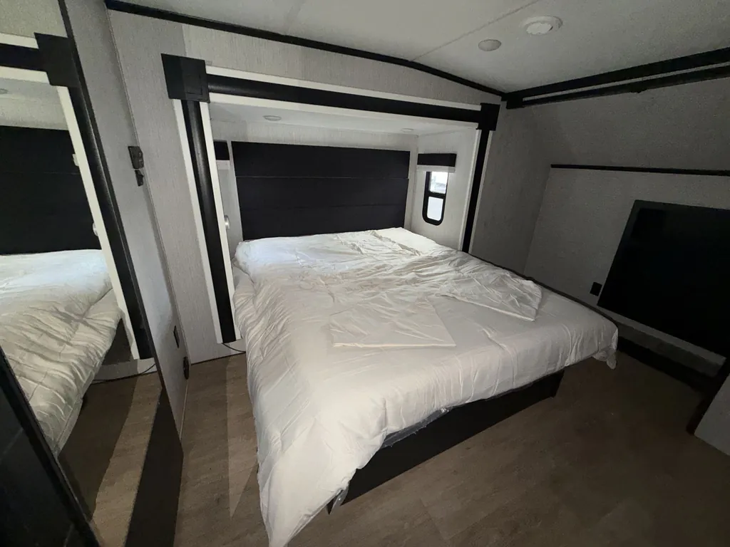 2021 Forest River Wildcat 368MB, Photos photo 15