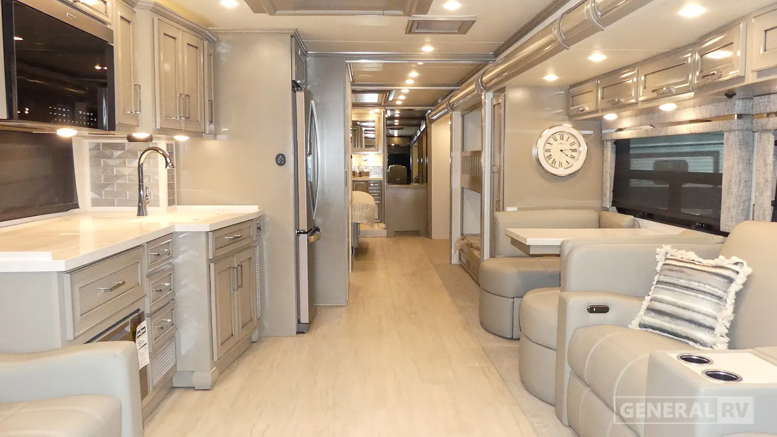 2026 Newmar Ventana 4340 - Photo 3