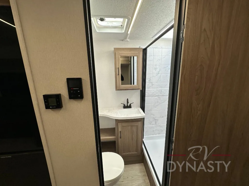 2025 Coachmen Freedom Express Select 29SE, Photos photo 34