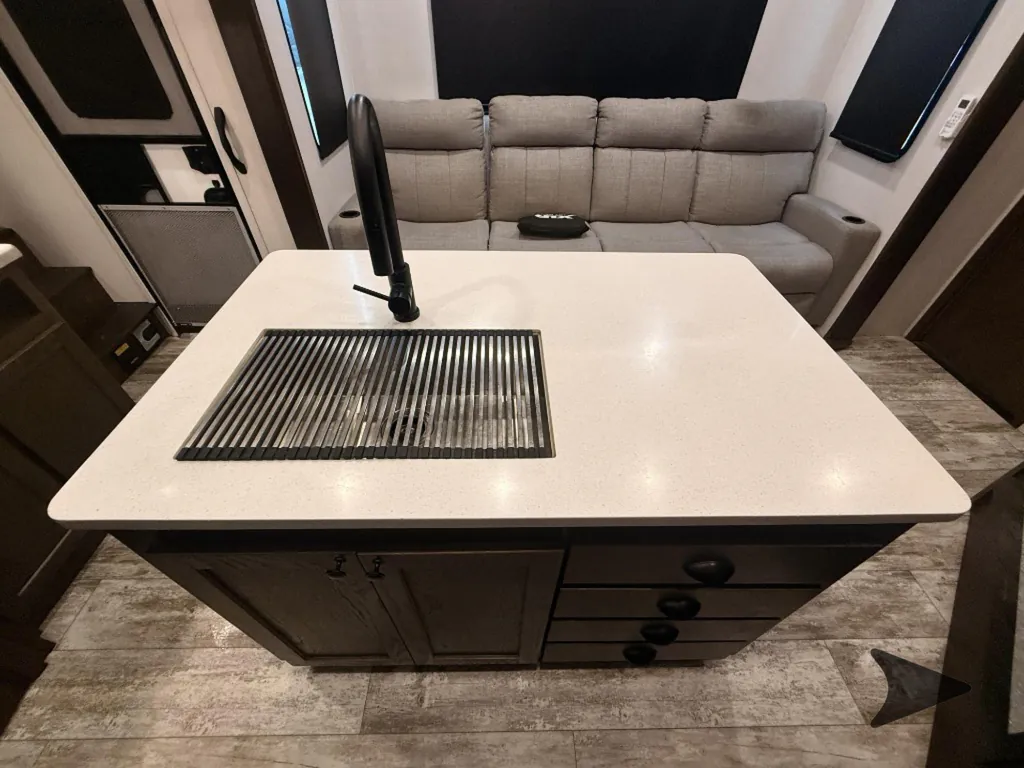 2022 Forest River XLR Nitro 35DK5, Photos photo 7