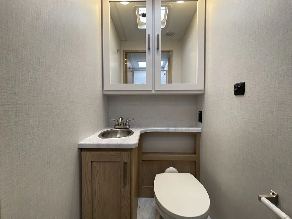 2026 Thor Motor Coach Freedom Elite 28HZ, Photos photo 23