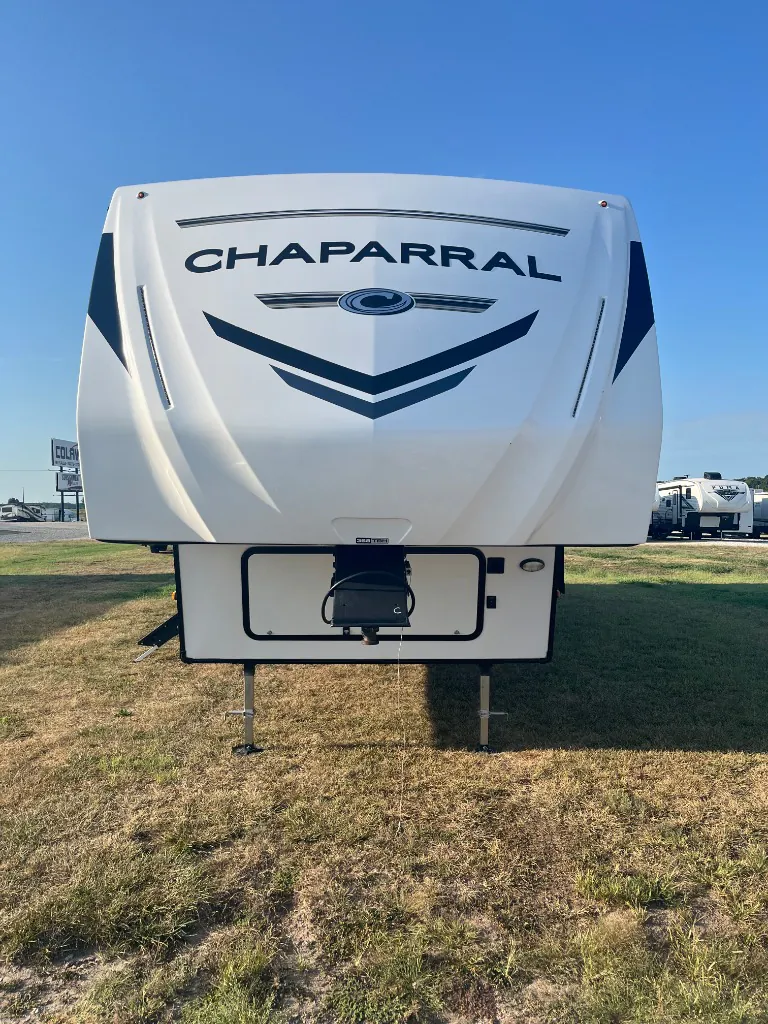 2025 Coachmen Chaparral Lite 368TBH - Photo 4