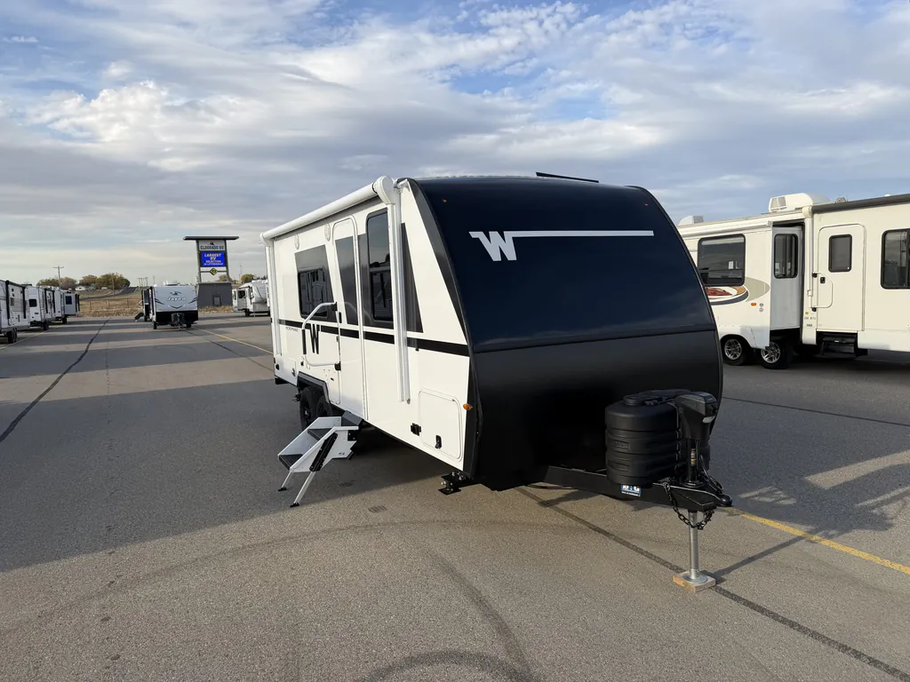 2027 Winnebago Micro Minnie 2108DS, Photos photo 13