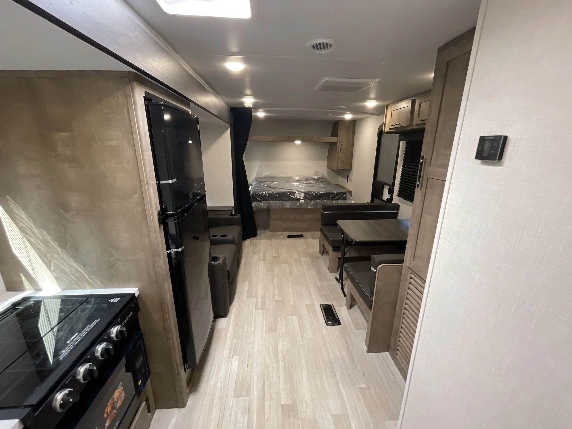 2026 Keystone Springdale Classic 224MLC — living area main