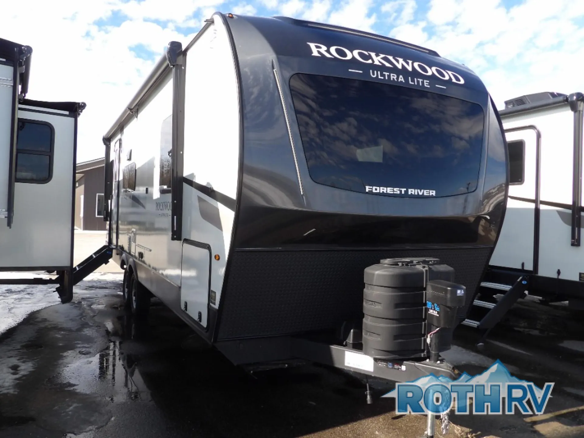 2026 Forest River Rockwood Ultra Lite 302RDT - Photo 2